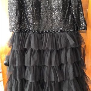Mac Duggal Sequined Tea-Length Dress                EUC  Black  Worn once